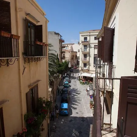 Il Sonno Dei Giusti Apartment By Domusicily Palermo Exterior photo